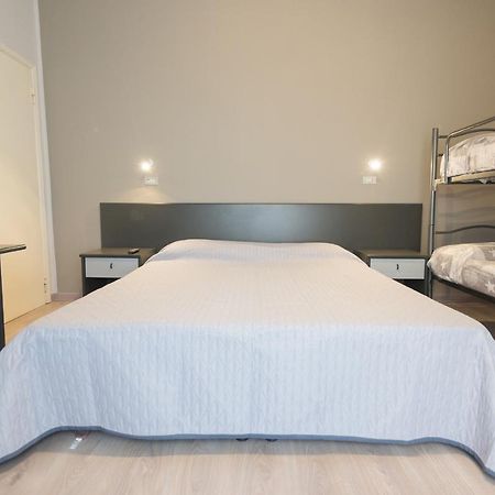 艾弗尼斯塔酒店 Viserba Di Rimini 外观 照片